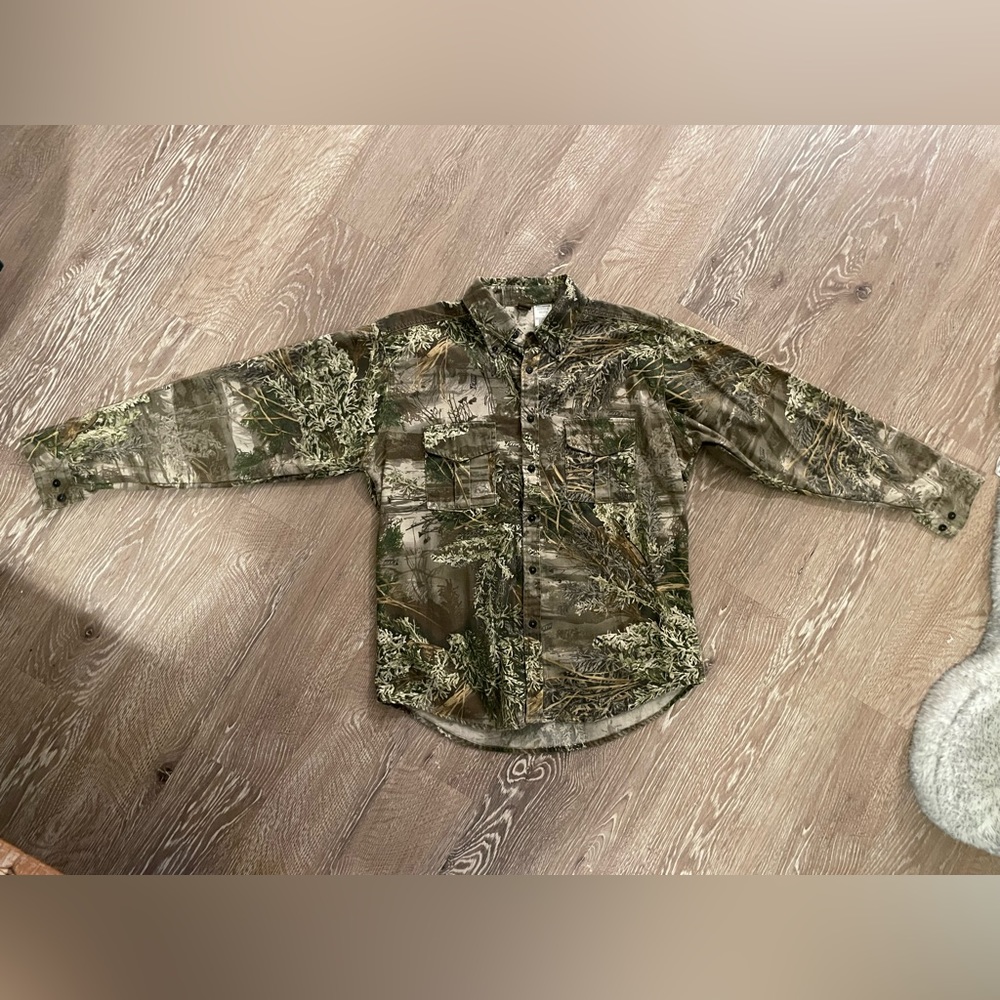Vintage real tree button up